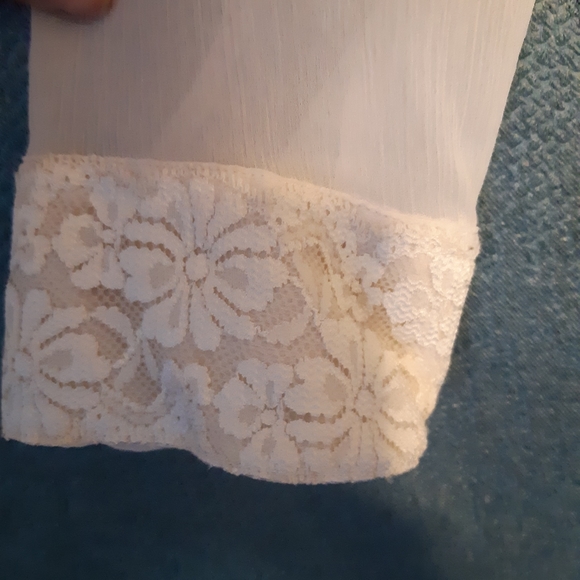 Sheer blouse - Picture 4 of 5